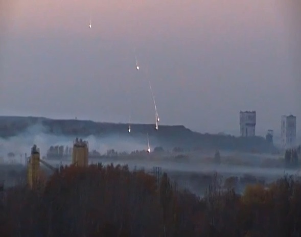 Smoke-Grenads-at-Oktyabrskaya.jpg